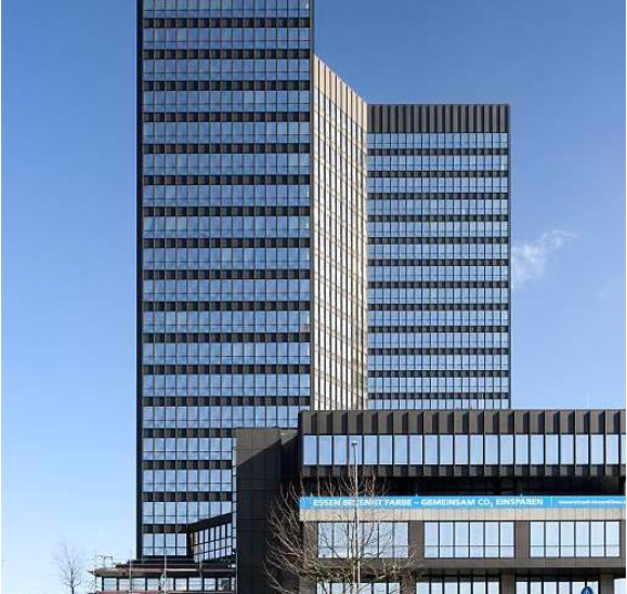 Hochhaus mit vielen Fenstern, Essener Rathaus